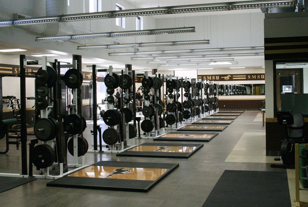 6  Weight Room Do’s And Don’ts