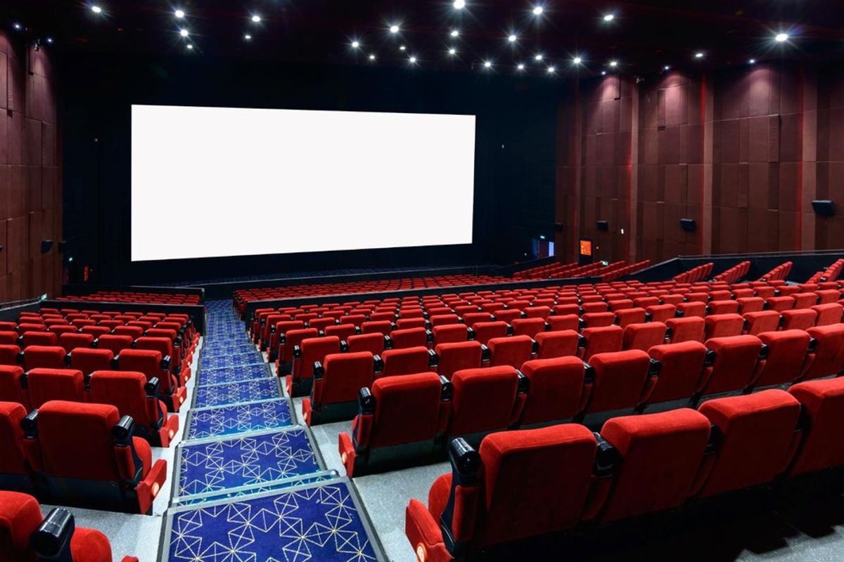 10 Pet Peeves Everyone Has At The Movie Theater