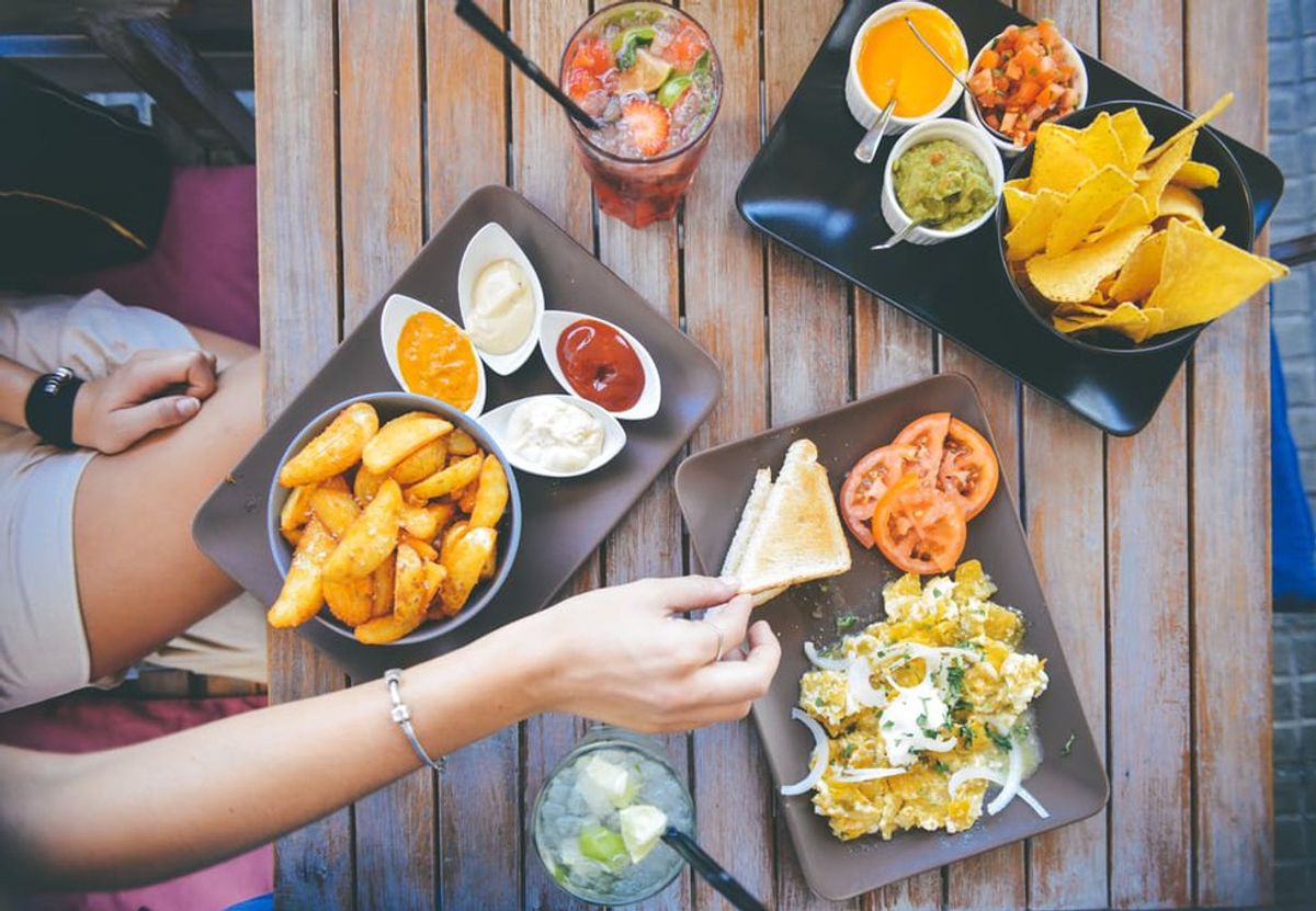 15 Signs You're A Foodie And You Don't Care Who Knows It