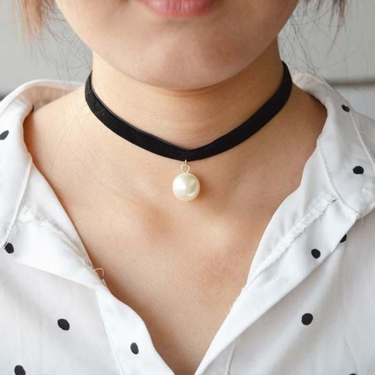What Your Choker Style Says About You