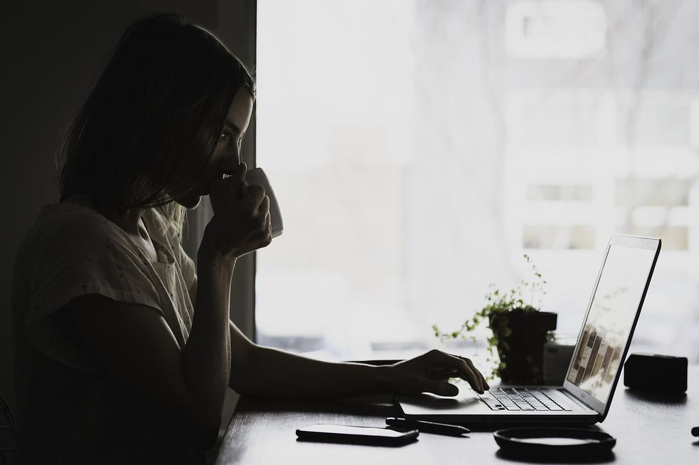 girl drinking coffee