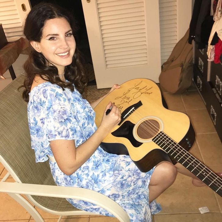 11 Of The Best Lana Del Rey Tweets of All Time