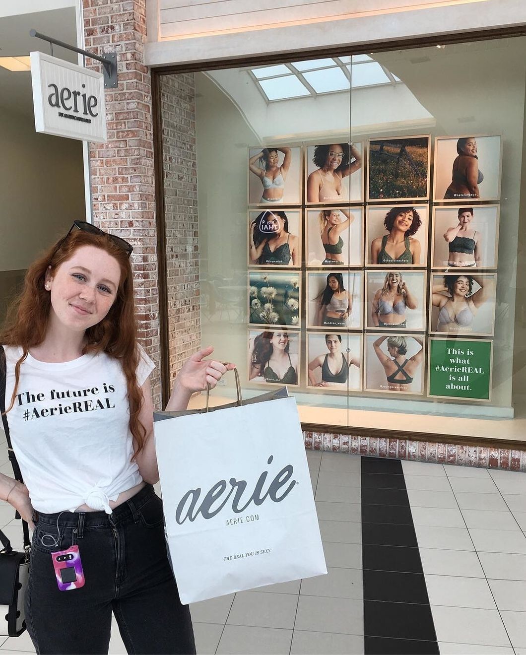 Aerie Now Has Models With Visible Disabilities And Illnesses