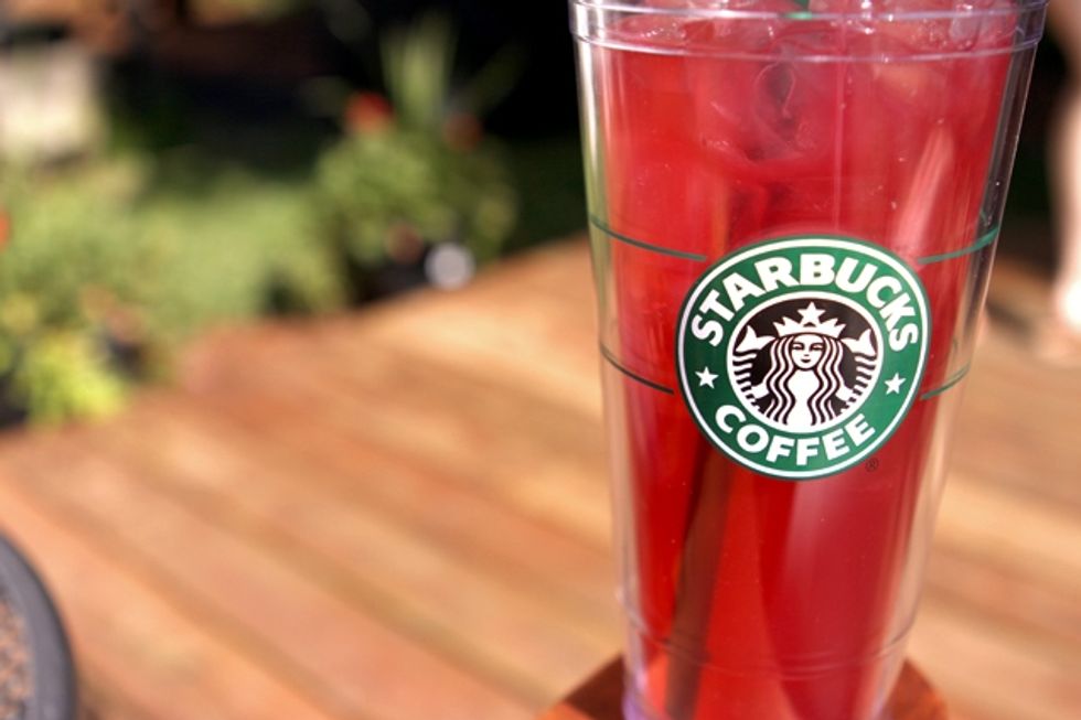 Non-Coffee Drinker’s Guide To Summer Starbucks Drinks