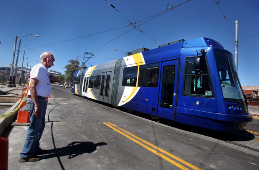 Tucson's Streetcar: Pro's and Con's