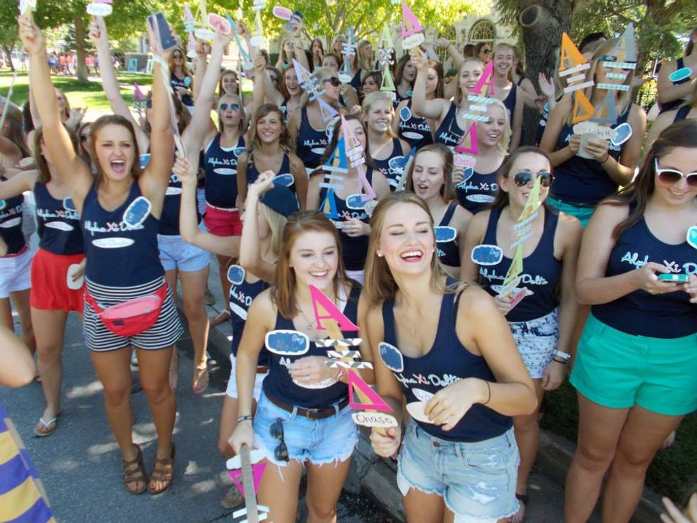 Nebraskas' ALPHA XI DELTA Wins Meet & Greet With Aaron Carter Tonight! 