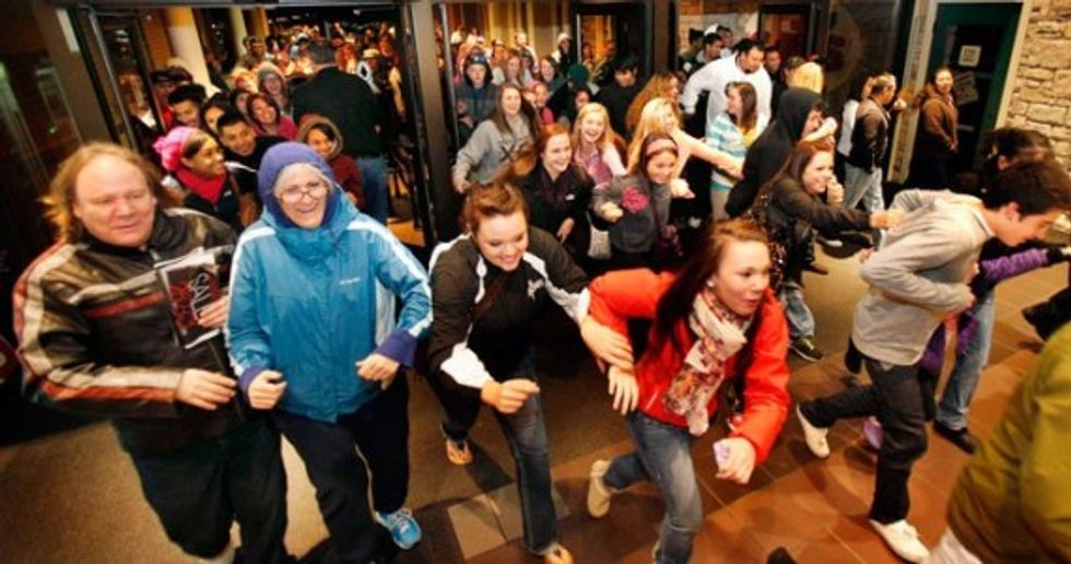 6 Reasons Not to Go Black Friday Shopping