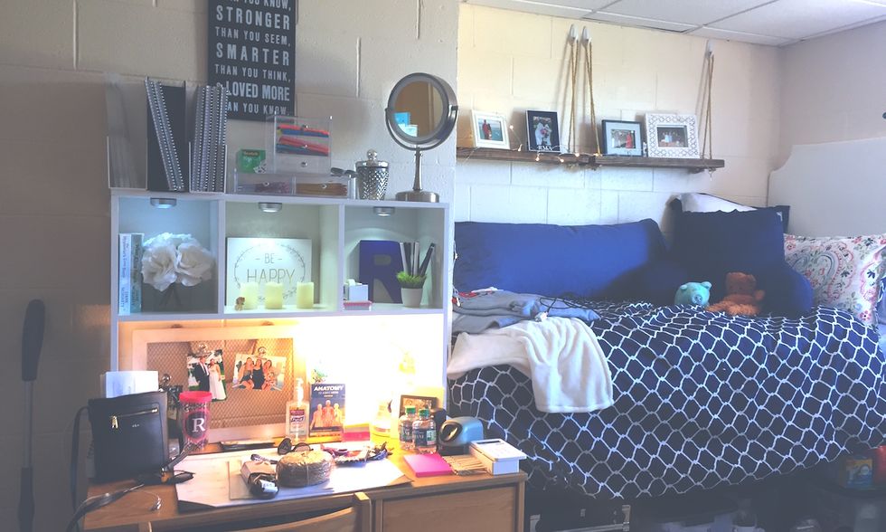 10 Things Every College Girl Explicitly Needs In Her Dorm Room The