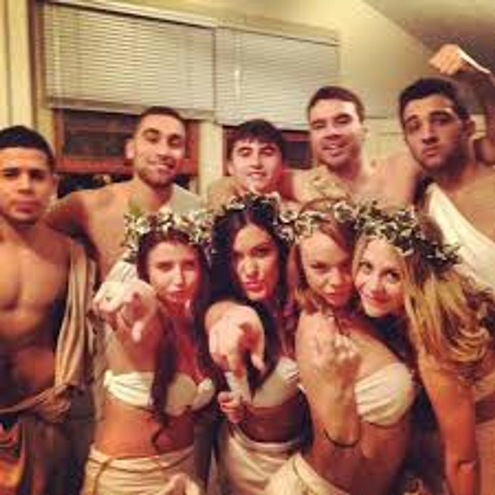 The 5 Different Types of Girls You Meet at a Fraternity Party