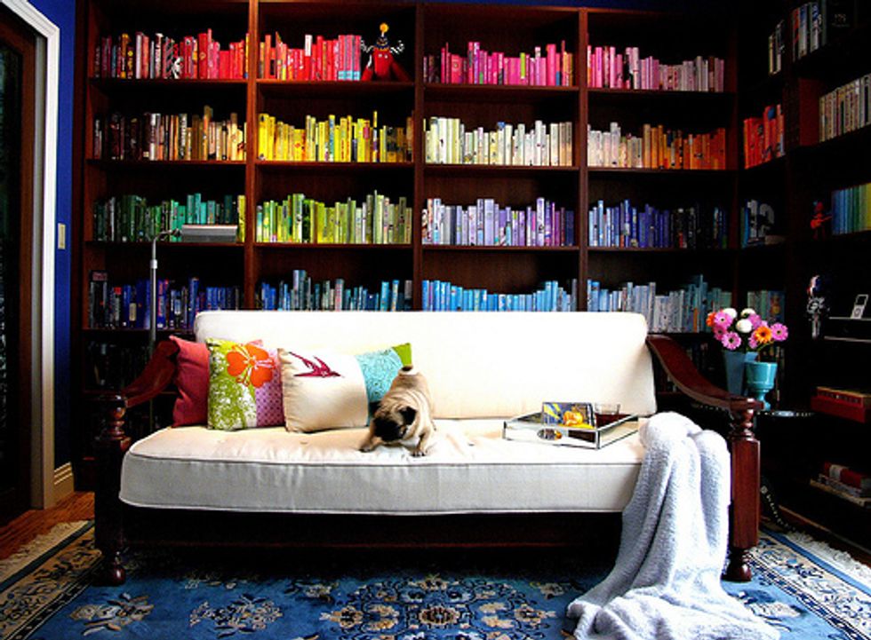 10 Ways To Organize Your Bookshelf