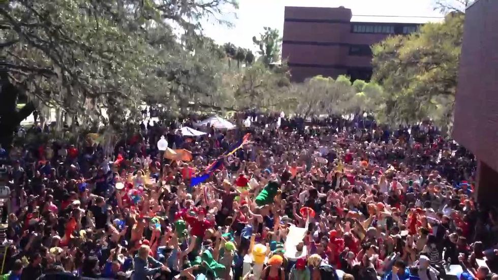 How To Avoid People In Turlington Plaza