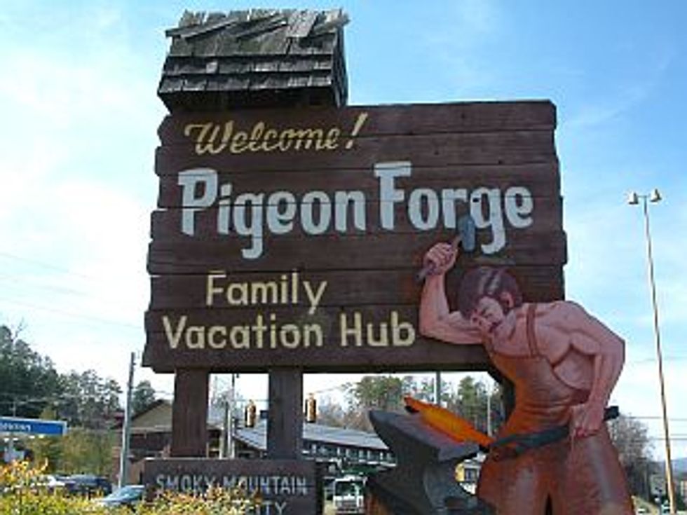 18 Thoughts you Have in Pigeon Forge, TN (and surrounding areas)