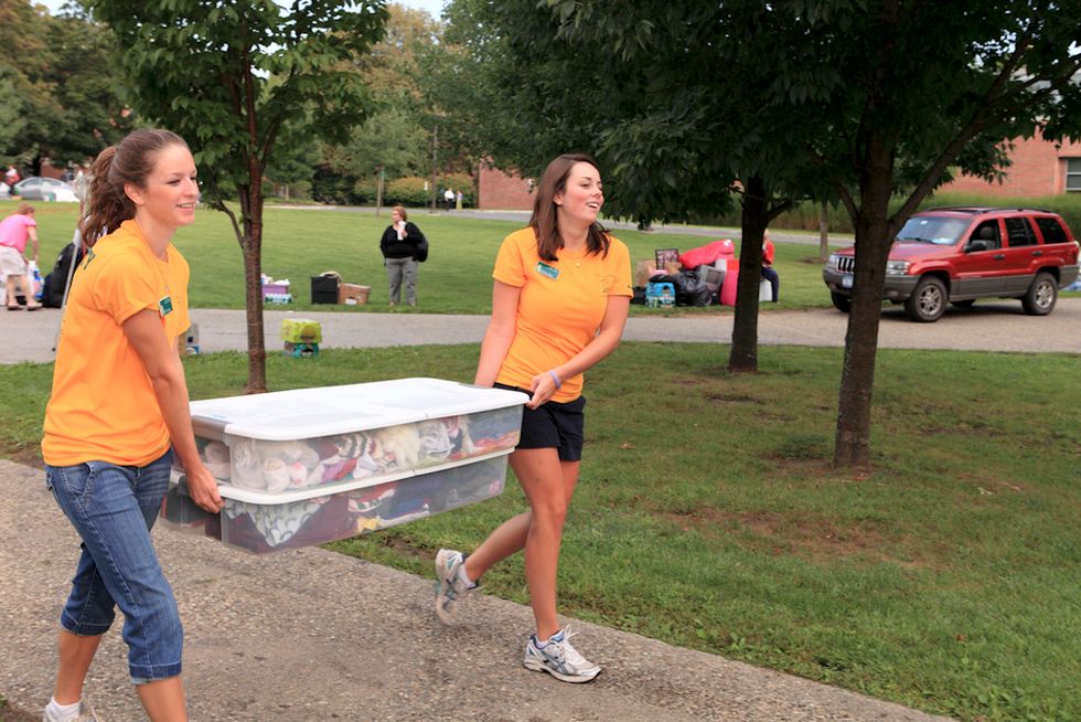 11 Things To Keep In Mind During College Move-In