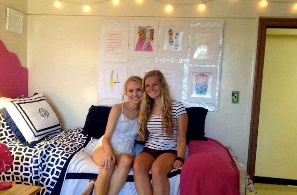 16 Stages Of Looking For Your Freshman Year Roommate