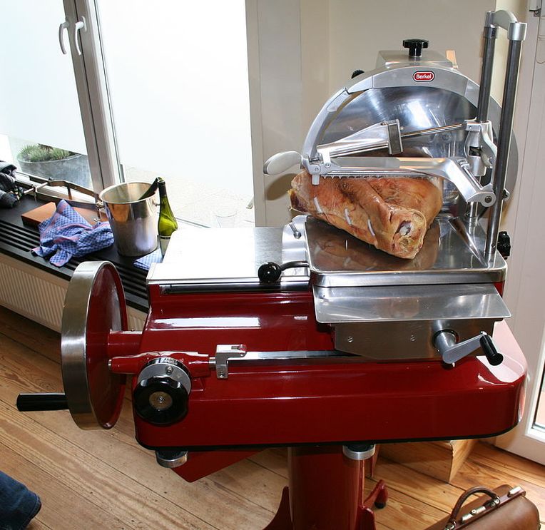 Electric Meat Grinders + Slicers