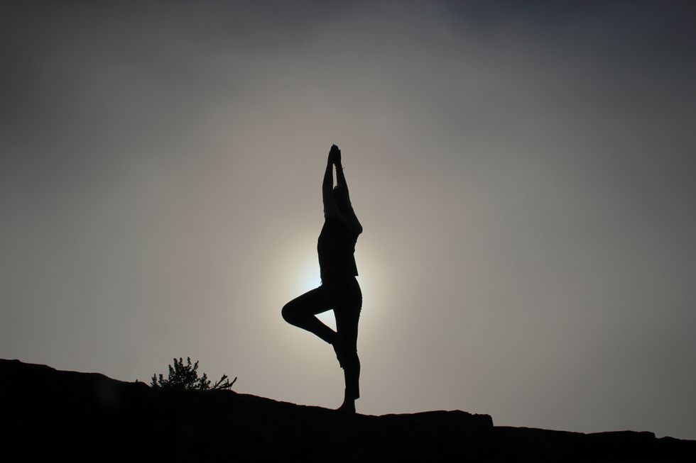 10 Thoughts You Have During Your First Yoga Class