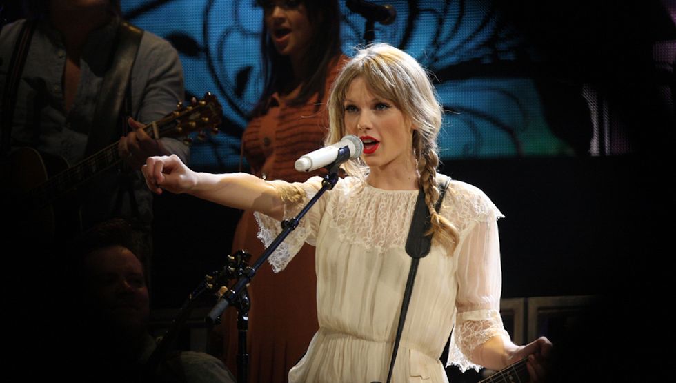 12 Taylor Swift Lyrics To Get You Through Anything