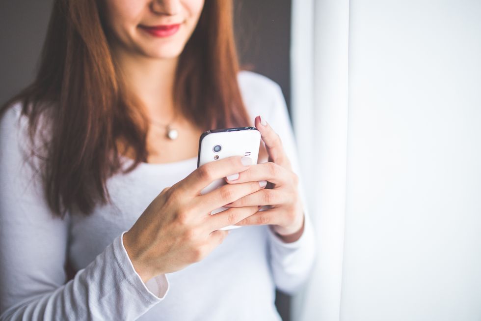 10 Texts You've Definitely Sent If You're In A Long Distance Relationship