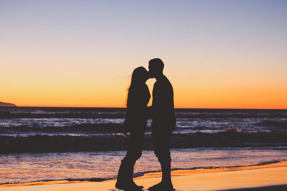 15 Perfect Summertime Dates For College Couples