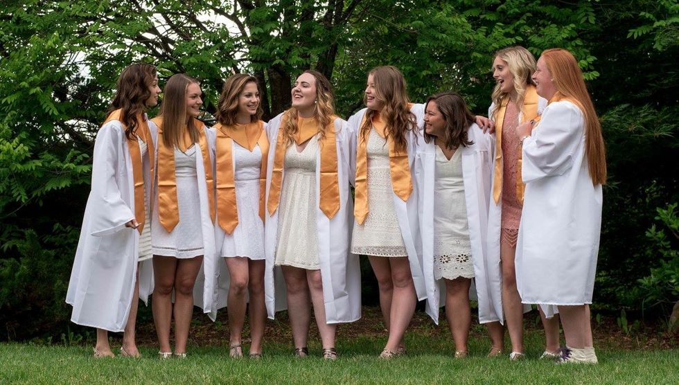 5 Things Every 2017 High School Senior Needs To Do Before Graduation