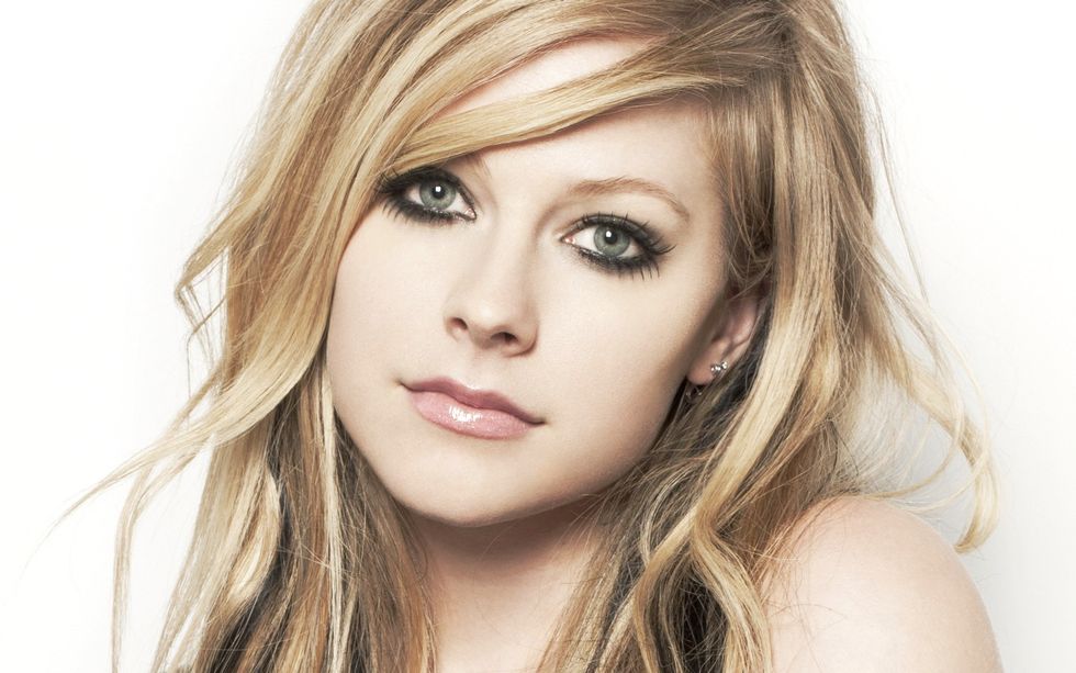 Was Avril Lavigne Replaced by A Doppelgänger?