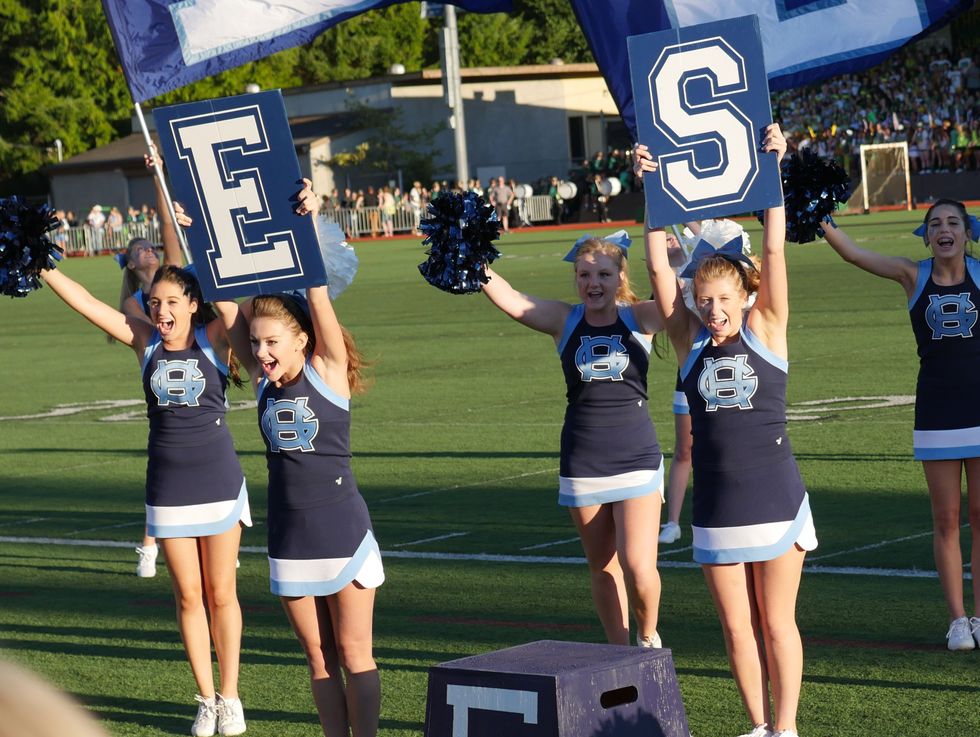 7 Things To Love About Cheering In High School