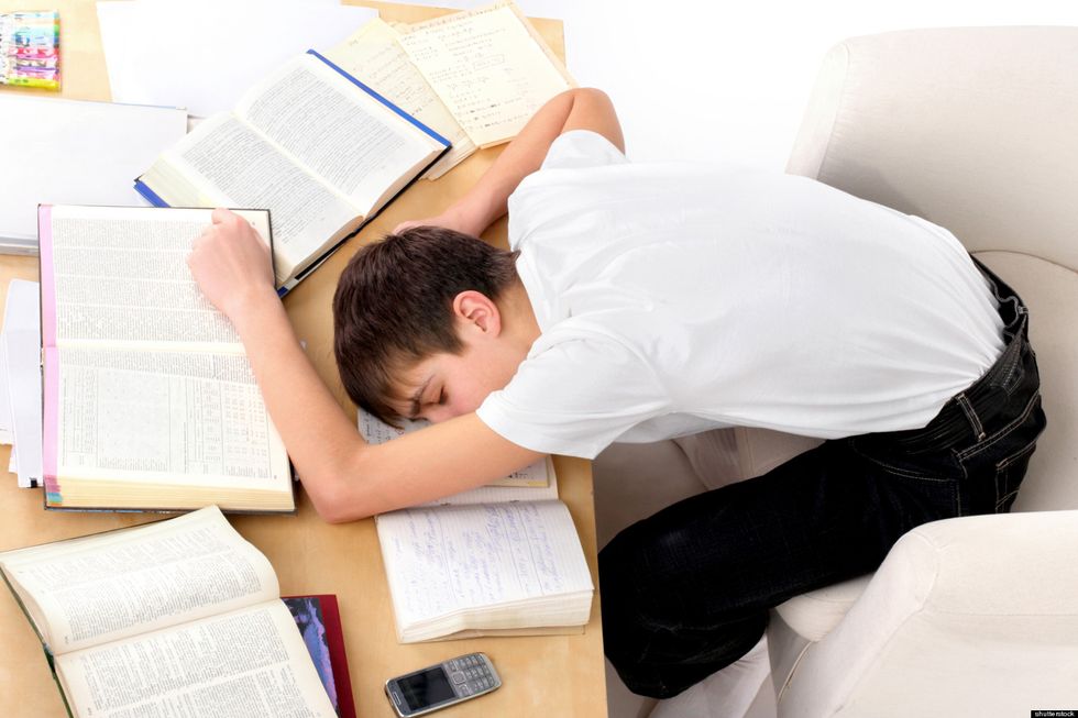 ​15 Signs You’re Barely Making It Through The End Of The Semester