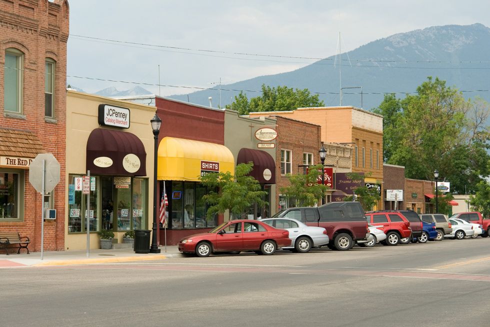 5 Signs You Grew Up In A Small Town