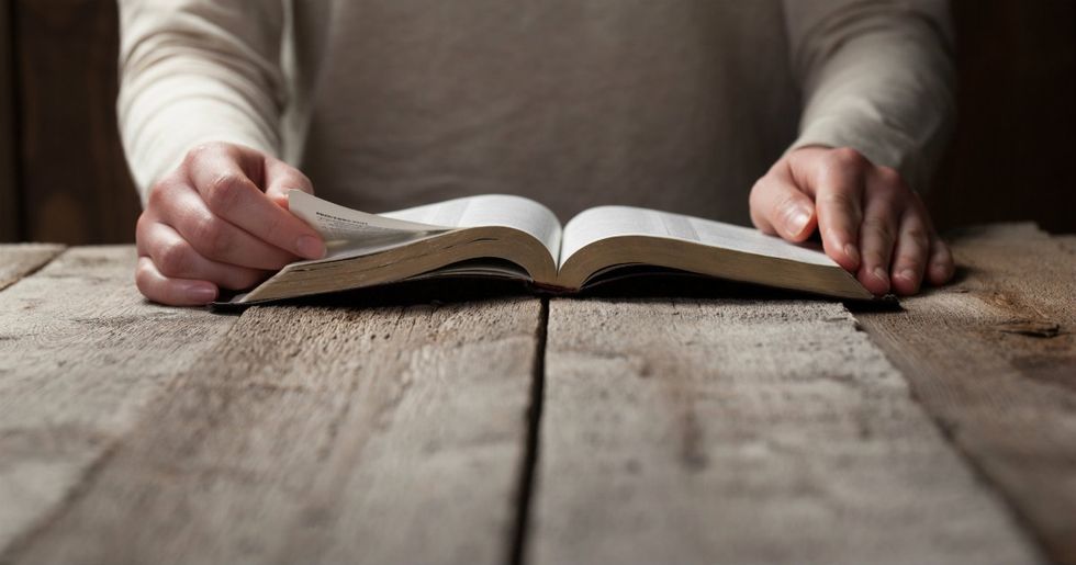 How God Makes The Confusion Clear: Reading The Bible