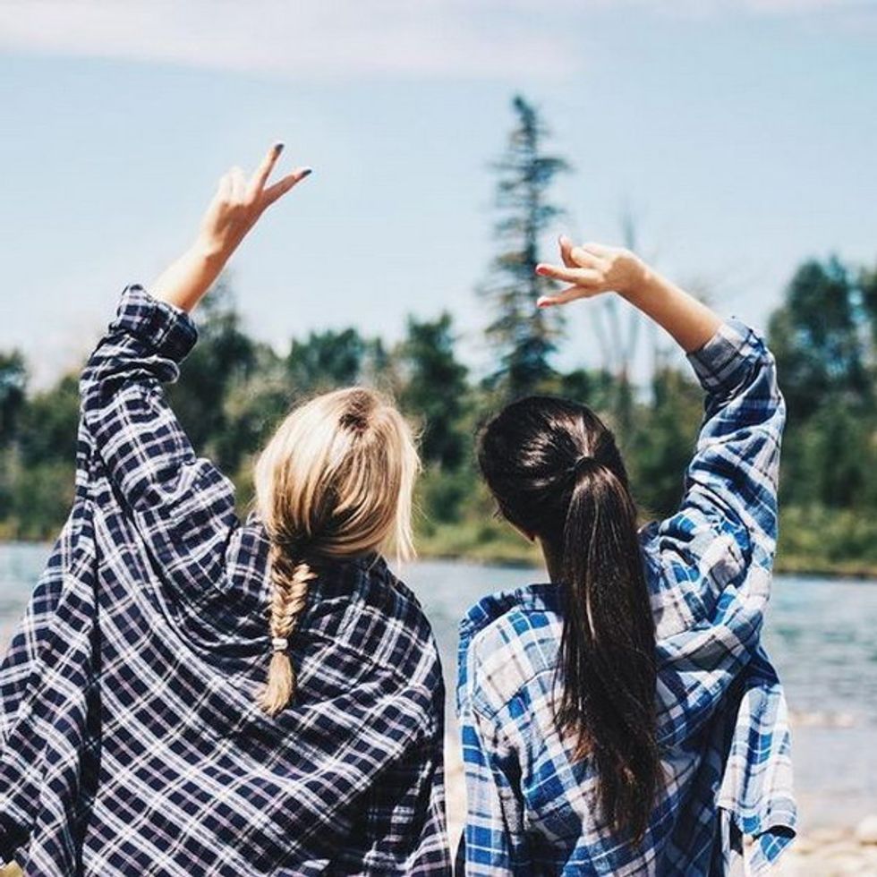 10 Experiences You've Had If You & Your BFF Are Mentally Connected