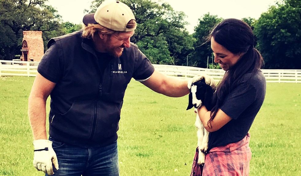 'Fixer Upper' Stars Chip And Joanna Gaines Are #Relationshipgoals