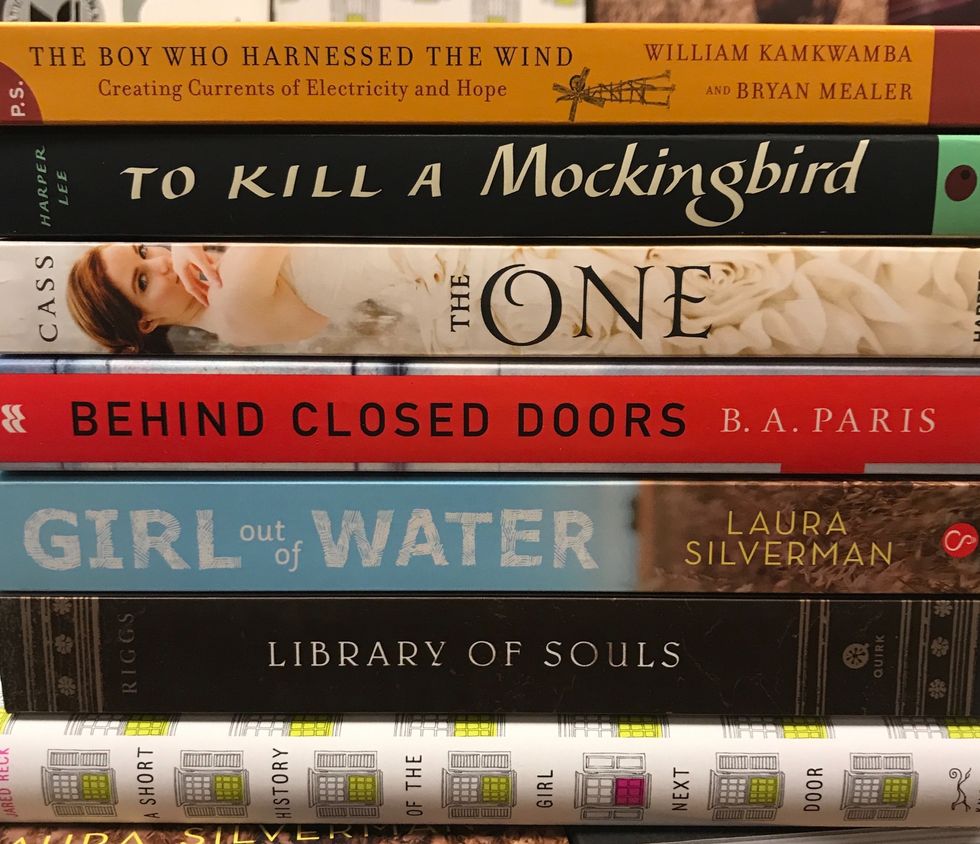 9 Thoughts Every Book Lover Has In Barnes & Noble