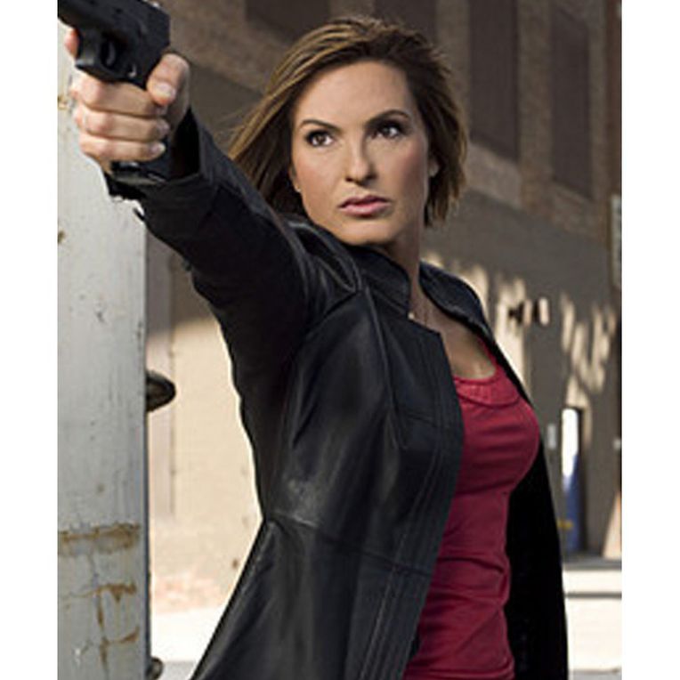 Mariska Hargitay quote: Being fearless means busting down those walls of  fear and