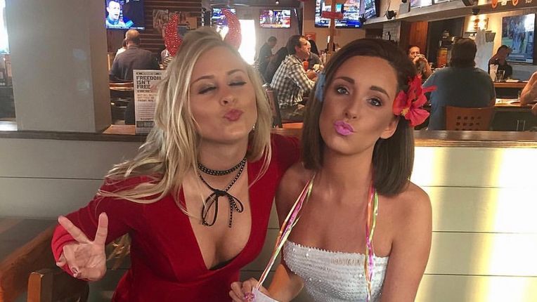 I'm a Hooters girl and here's the secret trick we use to get our