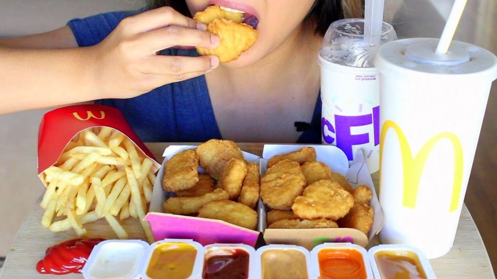 12 Reasons Your Next Relationship Should Be With Chicken Nuggets Instead Of A Boy