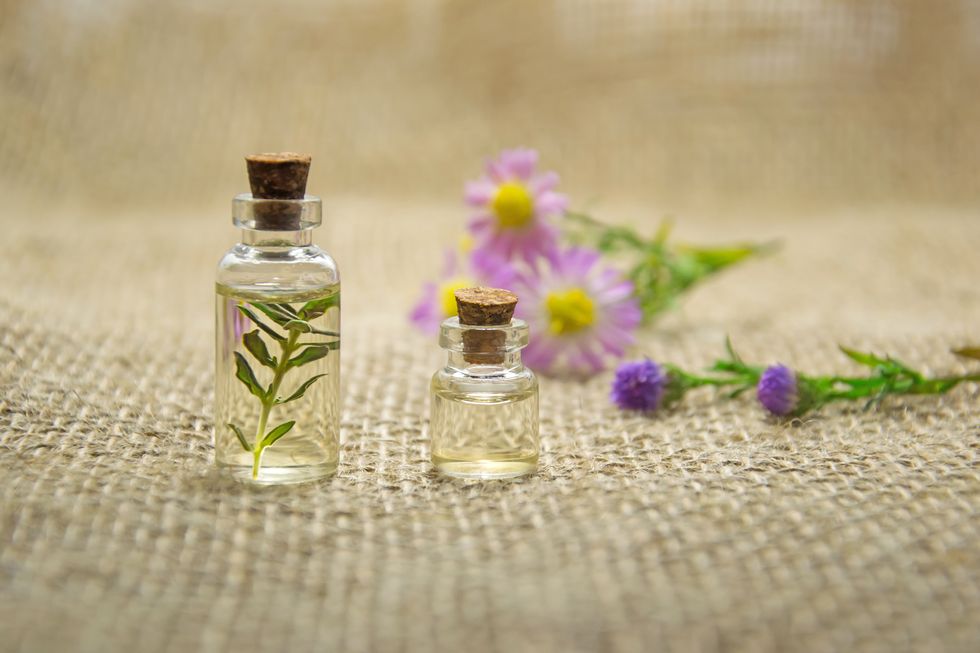 6 Essential Oils And What They Can Do For You