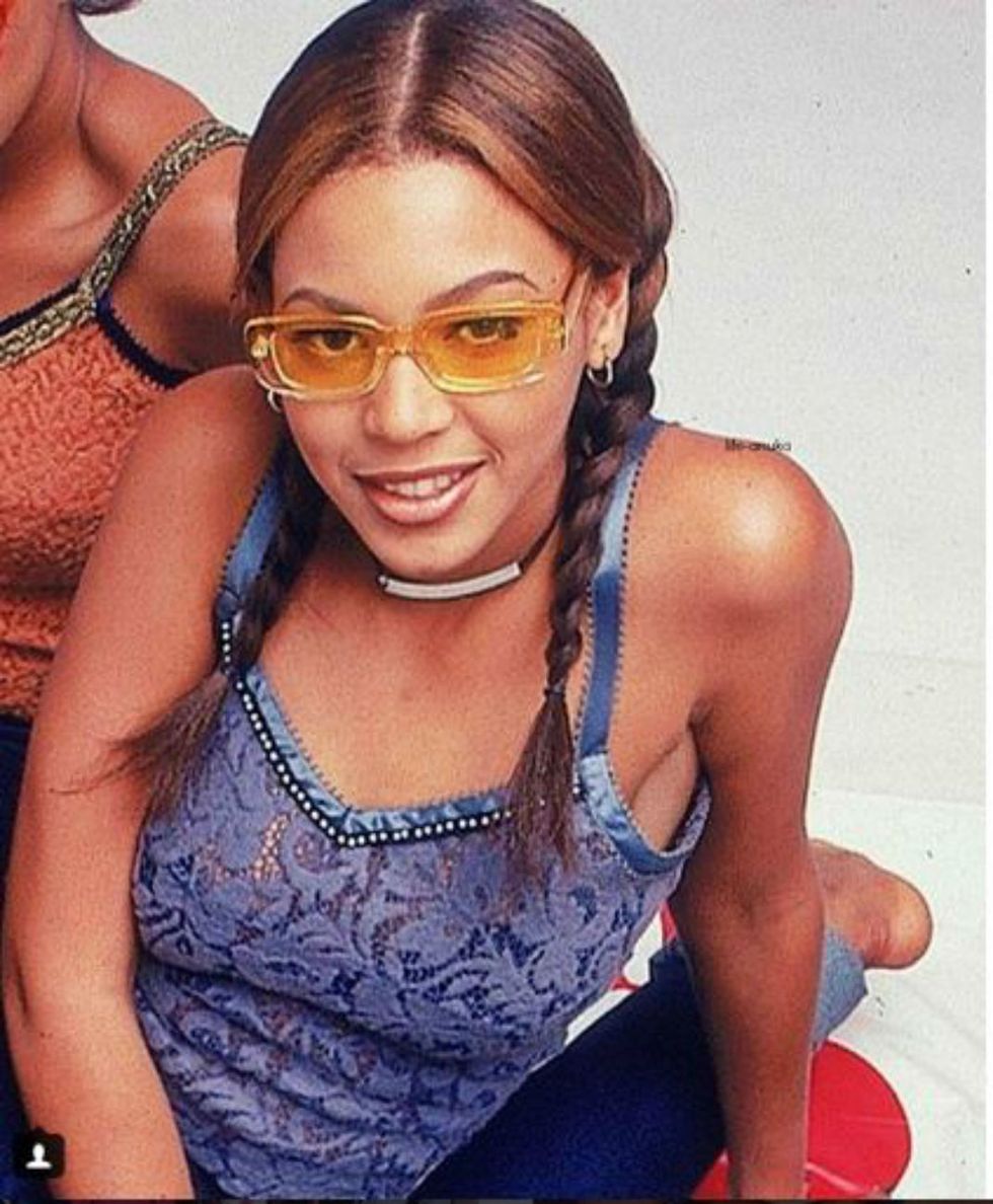 15 Tragic Fashion Trends From The Early 2000s That Were NEVER A Good Idea