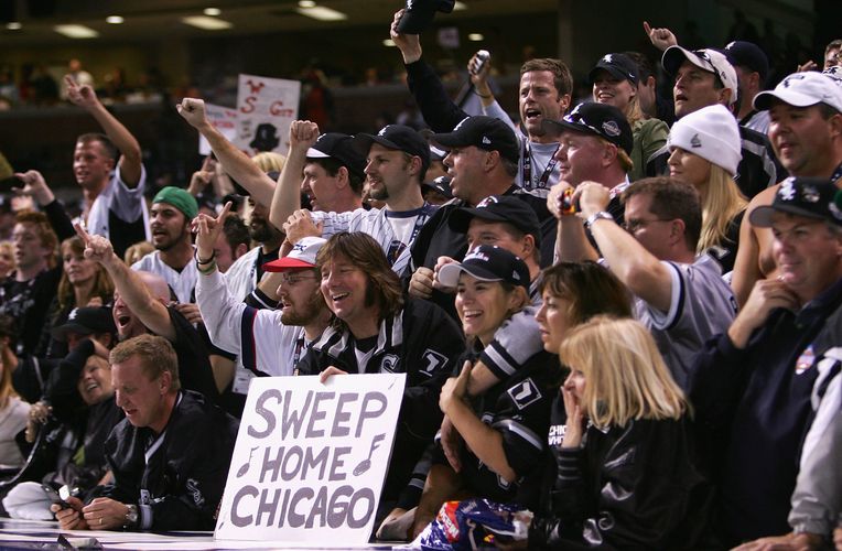 FLY THE L PROUD CUBS FANS ITS A WHITE SOX SWEEP ON THE NORTHSIDE : r/ whitesox