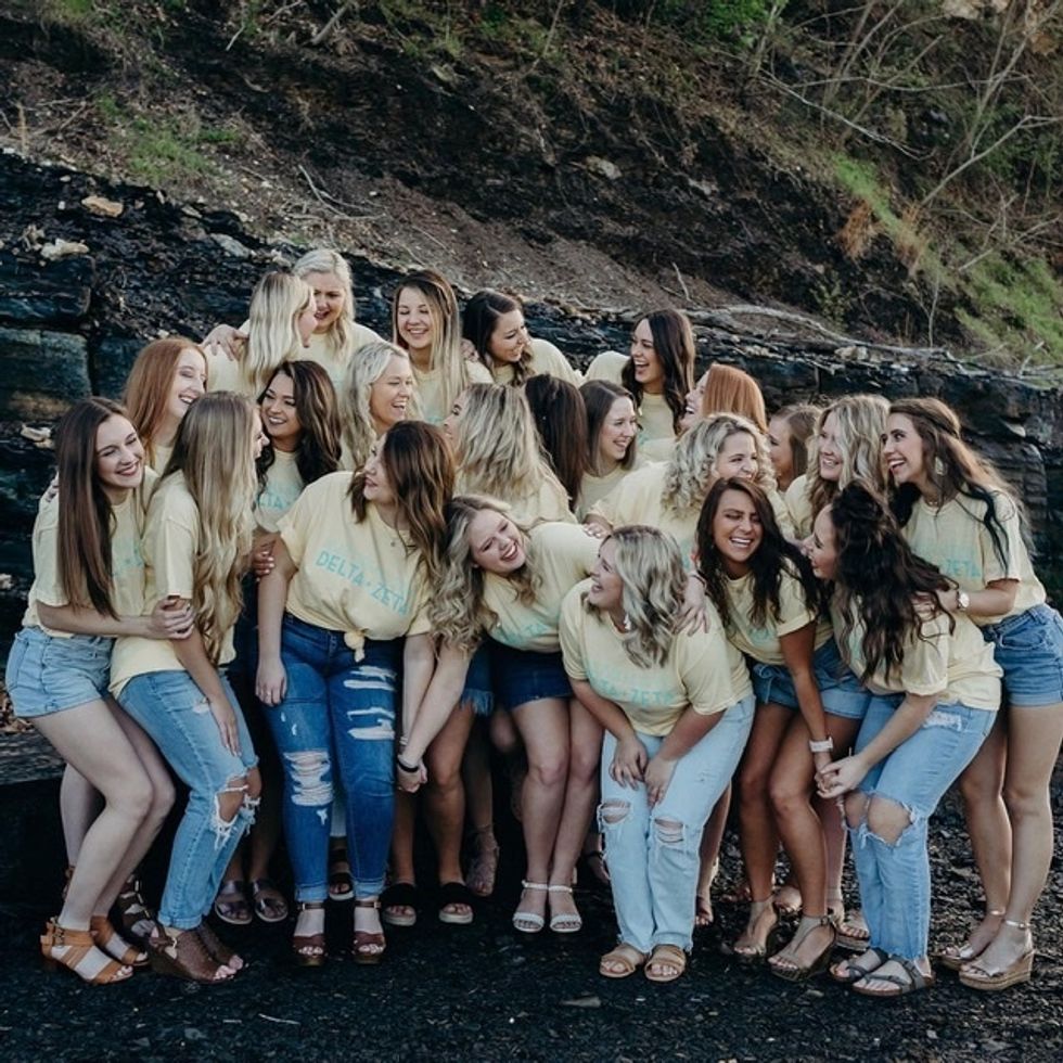 5 Reasons Why You Should Go Greek On a Small Campus