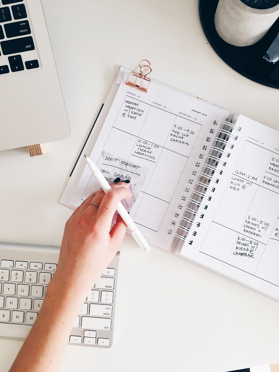 5 Easy Ways To Stay Organized During Your Crazy Semester