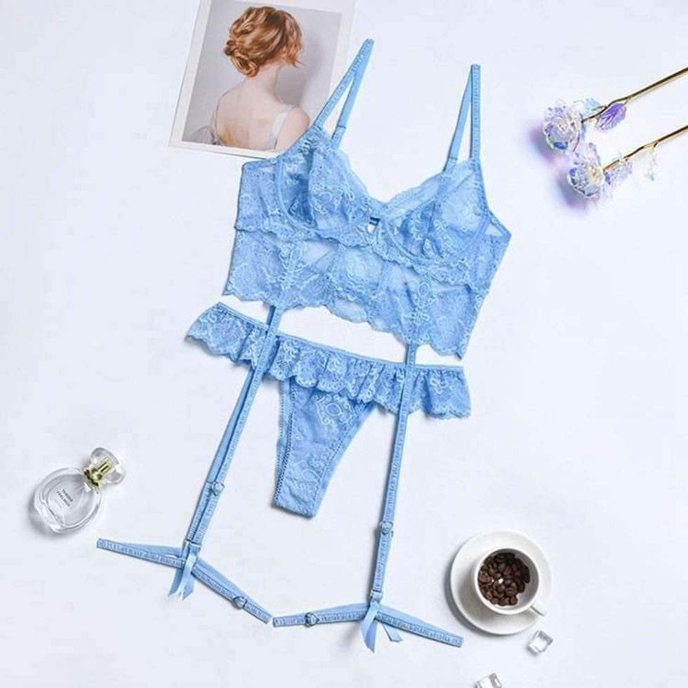 The Timeless Charm of Lace Lingerie: A Trend That's Taking the Working World by Storm