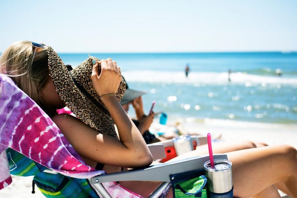 8 Things You Should Definitely Pack for Spring Break