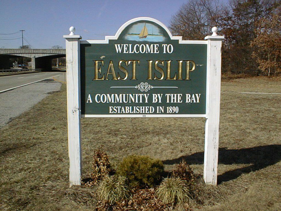 15 Signs You Grew Up In East Islip, NY