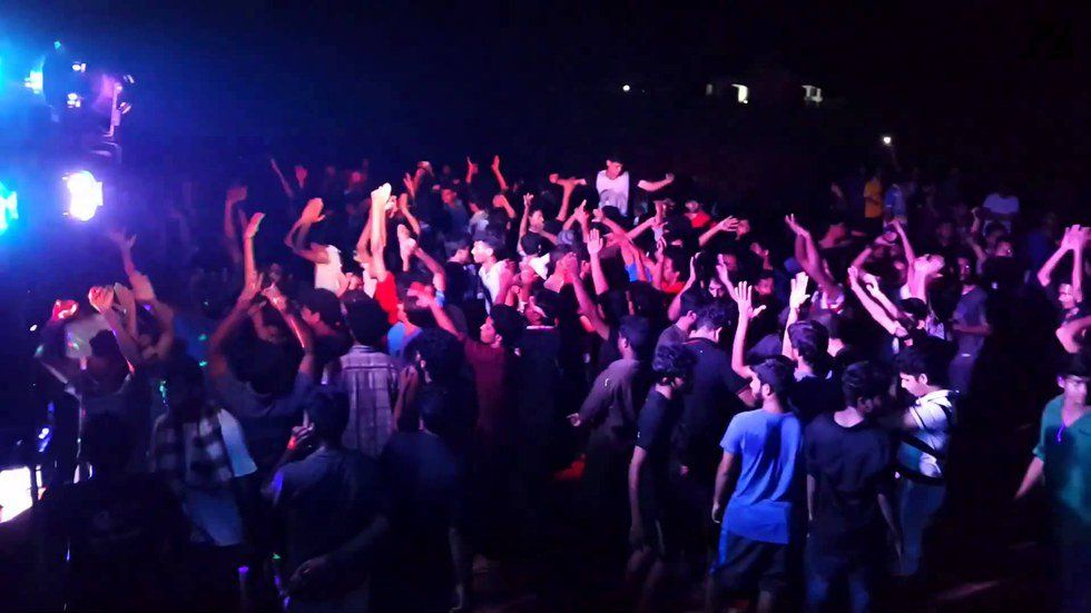 10 Songs You Hear At Every College Party