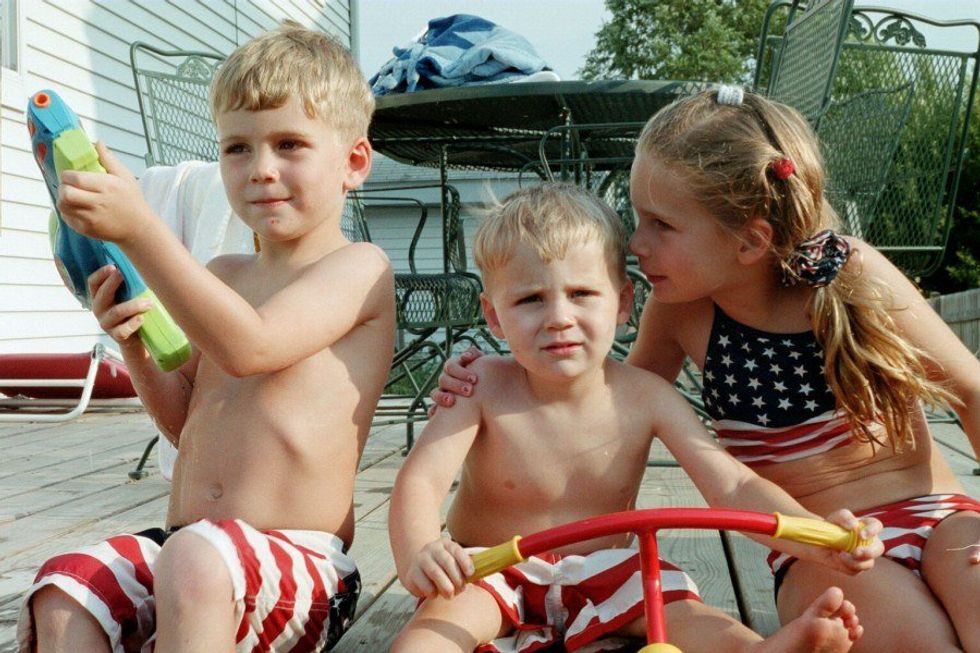 9 Things Only Oldest Children Understand