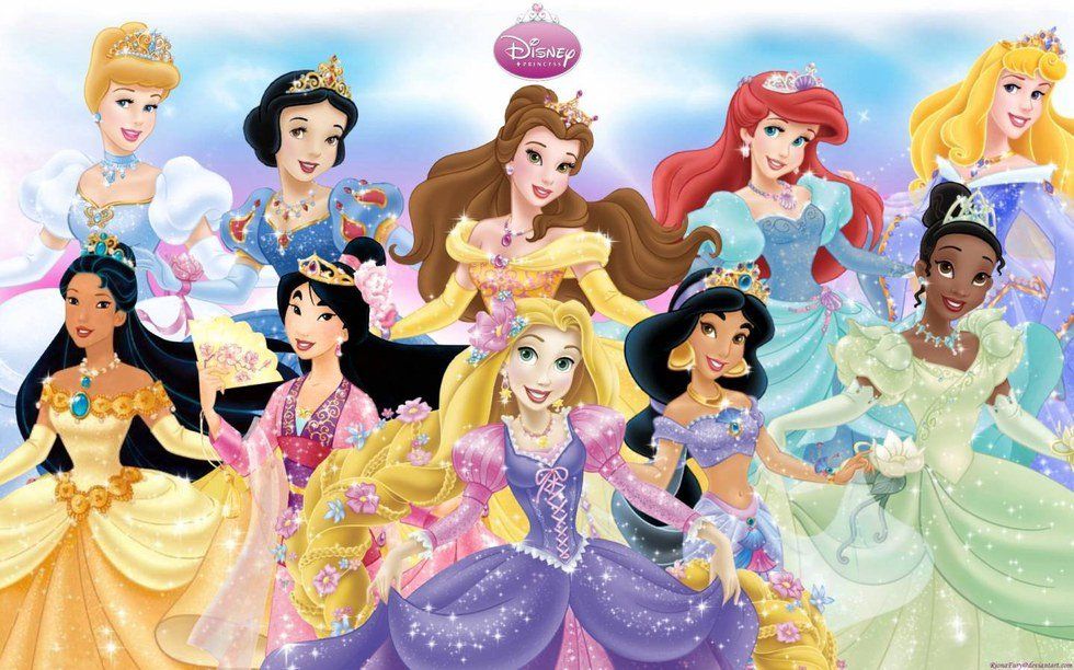 16 Disney Princesses As College Students