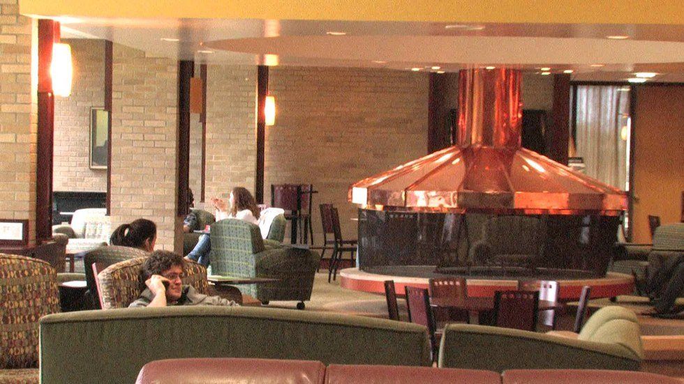 10 Dining Hall Hacks for the Bored Second Semester College Student