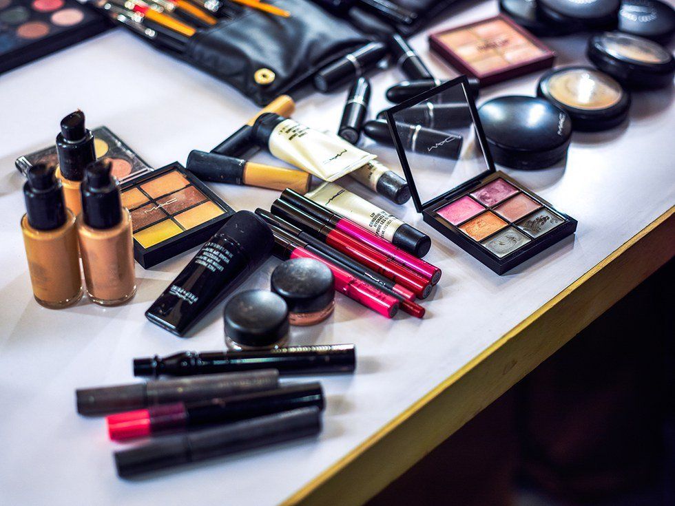 6 Things Makeup Lovers All Can Relate To