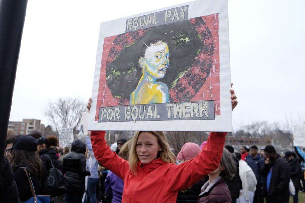 26 Protest Signs That Make Everything Okay Again