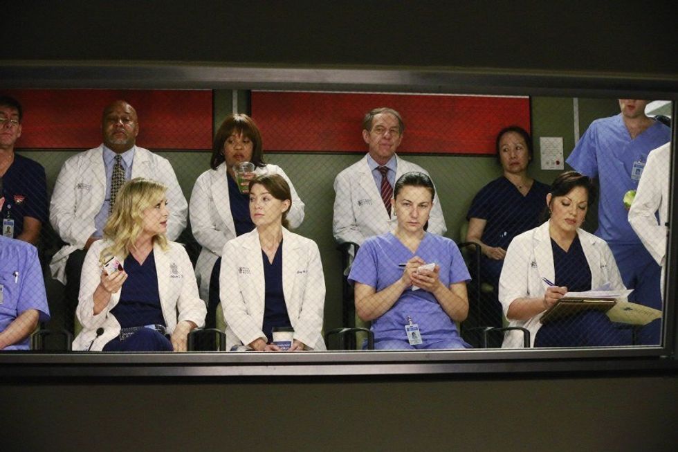 7 Stages of Winter Break Told By 'Grey's Anatomy'